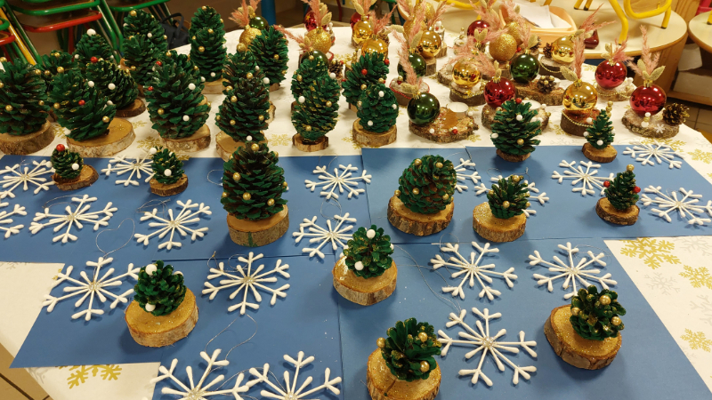 Marché de Noël pommes de pin